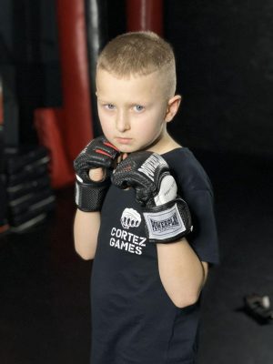 Рукавиці для MMA PowerPlay 3075 Чорні-Білі M (капа в подарунок) - Зображення 8