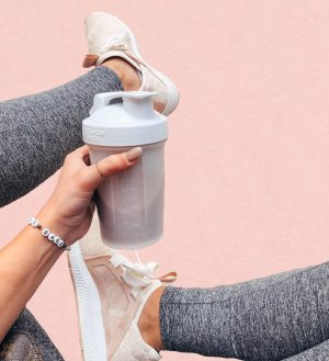 Шейкер спортивний BlenderBottle Classic Loop 20oz/590ml White - Зображення 9