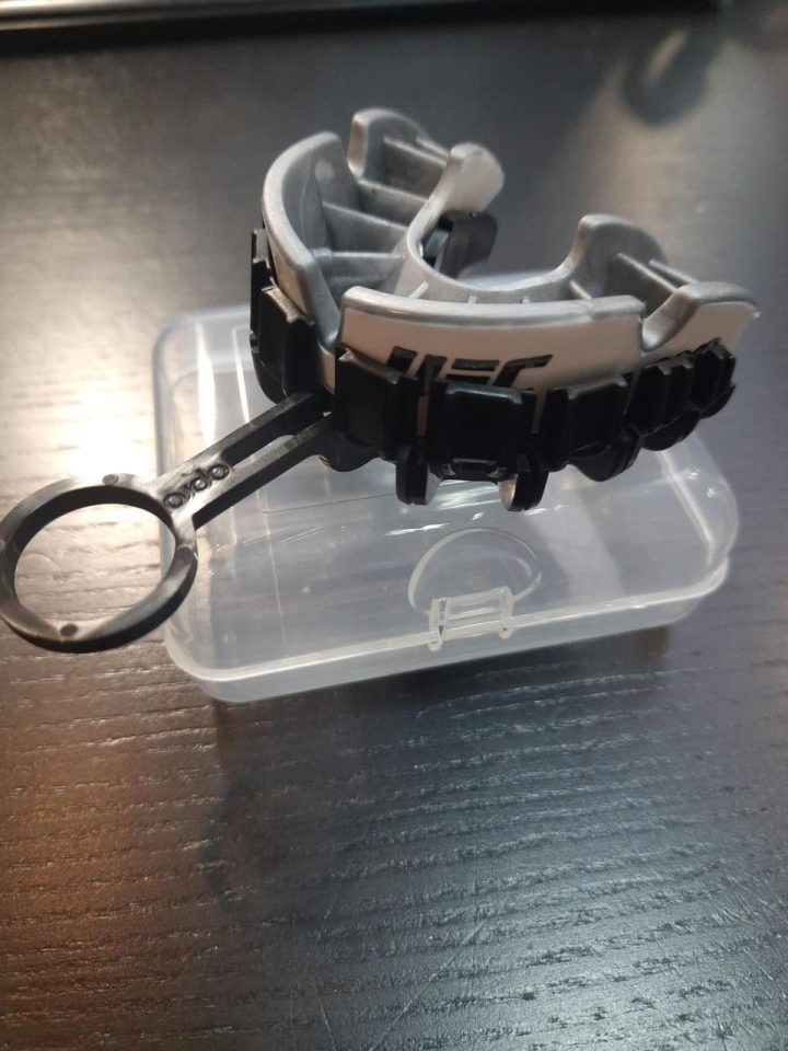 Капа OPRO Silver UFC доросла (вік 11+) White/Silver (ufc.102514003) - Зображення 10