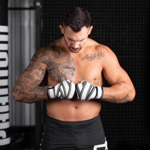 Бинти для боксу Phantom MT-Pro Black/White 450cm. (4.5м.) - Зображення 4