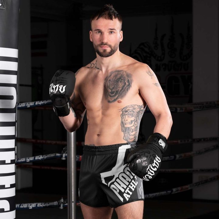 Боксерські рукавиці Phantom Muay Thai Black 10 унцій (бинти в подарунок) - Зображення 9