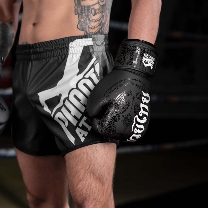Боксерські рукавиці Phantom Muay Thai Black 10 унцій (бинти в подарунок) - Зображення 7