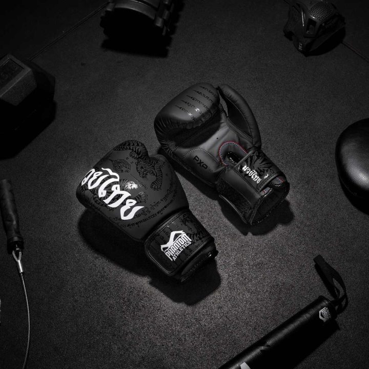 Боксерські рукавиці Phantom Muay Thai Black 10 унцій (бинти в подарунок) - Зображення 10
