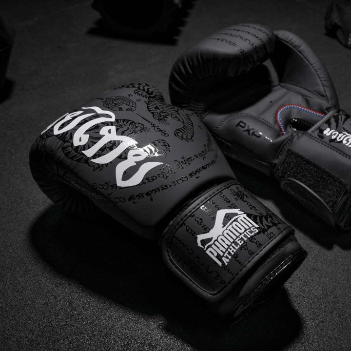 Боксерські рукавиці Phantom Muay Thai Black 10 унцій (бинти в подарунок) - Зображення 8