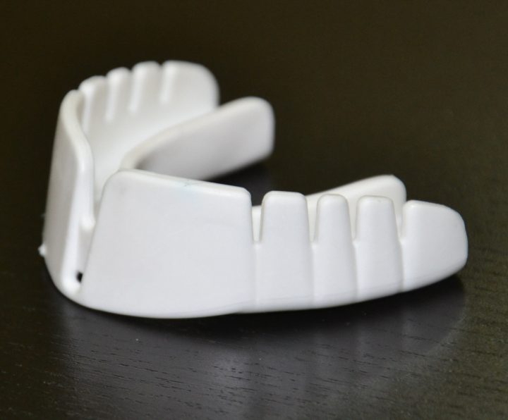 Капа OPRO Snap-Fit UFC дитяча (вік до 10) White (ufc.002263002) - Зображення 4
