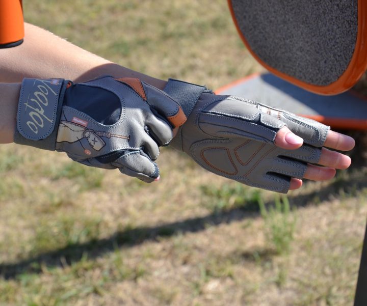 Рукавички для фітнесу MadMax MFG-921 Voodoo Light grey/orange S - Зображення 9