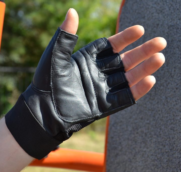 Рукавички для фітнесу MadMax MFG-248 Clasic Exclusive Black S - Зображення 6