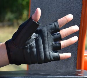 Рукавички для фітнесу MadMax MFG-251 Rainbow Grey S - Зображення 7