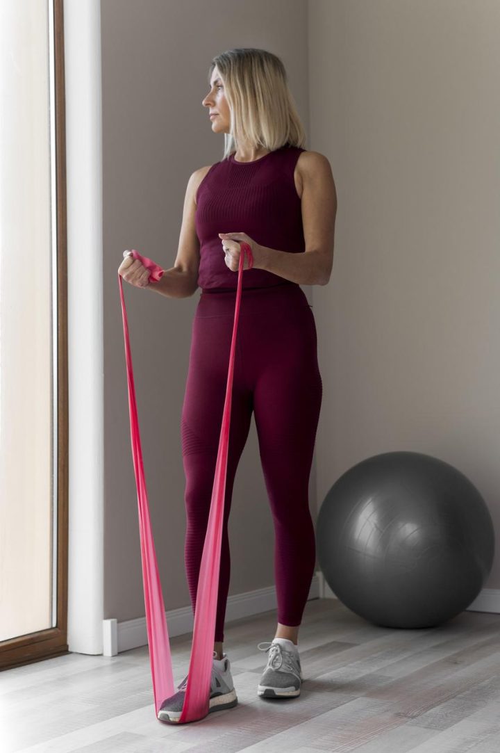 Стрічка-еспандер для спорту та реабілітації Power System PS-4122 Flat Stretch Band Level 2 Red (15-25кг.) - Зображення 9