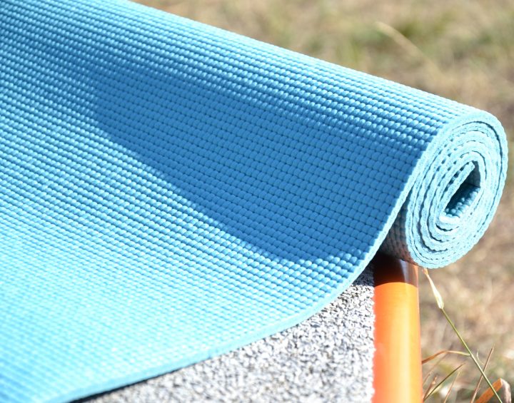 Килимок для йоги та фітнесу PowerPlay 4010 PVC Yoga Mat Зелений (173x61x0.6) - Зображення 9