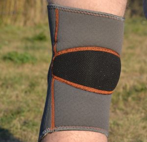 Наколінник MadMax MFA-297 Knee Support with Patella Stabilizer Dark Grey/Orange M - Зображення 6