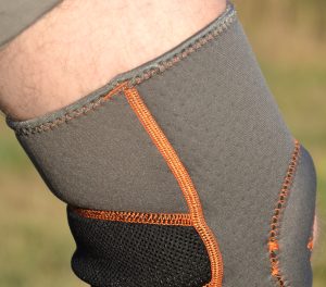 Наколінник MadMax MFA-297 Knee Support with Patella Stabilizer Dark Grey/Orange M - Зображення 9