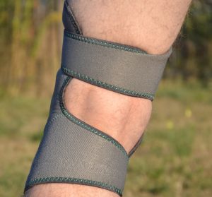 Наколінник MadMax MFA-295 Zahoprene Universal Knee Support Dark Grey/Green (1шт.) - Зображення 9