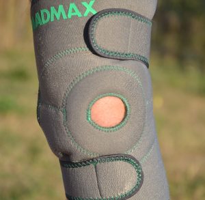 Наколінник MadMax MFA-295 Zahoprene Universal Knee Support Dark Grey/Green (1шт.) - Зображення 10