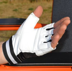 Рукавички для фітнесу MadMax MFG-248 Clasic White S - Зображення 3