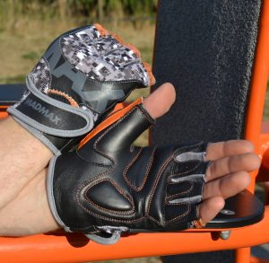 Рукавички для фітнесу MadMax MFG-831 Mti 83.1 Grey/Digital Camo L - Зображення 4