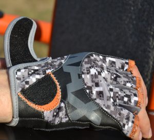 Рукавички для фітнесу MadMax MFG-831 Mti 83.1 Grey/Digital Camo L - Зображення 8
