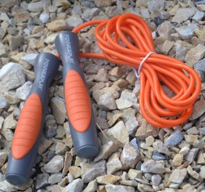 Скакалка PowerPlay 4204 Classic Jump Rope Помаранчева (2,7m.) - Зображення 4