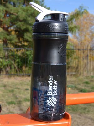 Шейкер спортивний (пляшка) BlenderBottle SportMixer Flip 28oz/820ml Black/White - Зображення 8