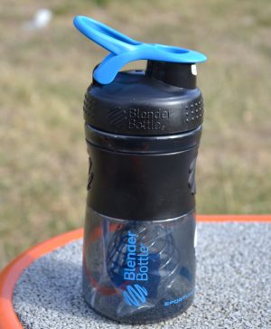Шейкер спортивний (пляшка) BlenderBottle SportMixer Flip 20oz/590ml Black/Cyan - Зображення 5