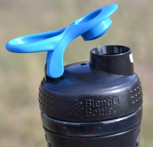 Шейкер спортивний (пляшка) BlenderBottle SportMixer Flip 20oz/590ml Black/Cyan - Зображення 3