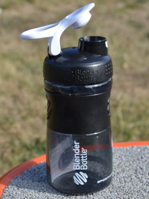 Шейкер спортивний (пляшка) BlenderBottle SportMixer Flip 20oz/590ml Black/White - Зображення 4