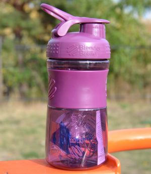 Шейкер спортивний (пляшка) BlenderBottle SportMixer Flip 20oz/590ml Plum - Зображення 5