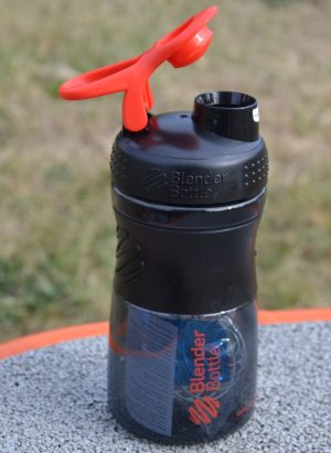 Шейкер спортивний (пляшка) BlenderBottle SportMixer Flip 20oz/590ml Black/Red - Зображення 5