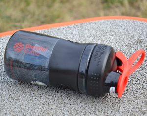 Шейкер спортивний (пляшка) BlenderBottle SportMixer Flip 20oz/590ml Black/Red - Зображення 8