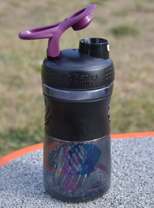 Шейкер спортивний (пляшка) BlenderBottle SportMixer Flip 20oz/590ml Black/Plum - Зображення 6