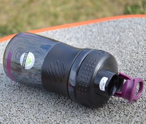 Шейкер спортивний (пляшка) BlenderBottle SportMixer Flip 20oz/590ml Black/Plum - Зображення 8