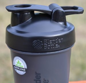 Шейкер спортивний BlenderBottle Classic Loop 20oz/590ml Black - Зображення 8