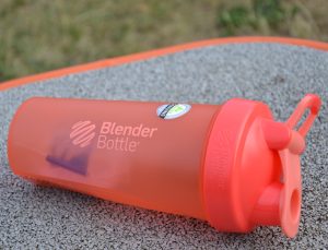 Шейкер спортивний BlenderBottle Classic Loop 28oz/820ml Coral - Зображення 9