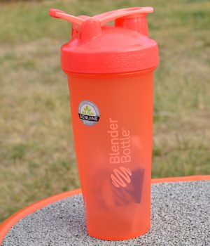 Шейкер спортивний BlenderBottle Classic Loop 28oz/820ml Coral - Зображення 3
