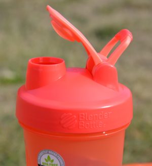 Шейкер спортивний BlenderBottle Classic Loop 20oz/590ml Coral - Зображення 9