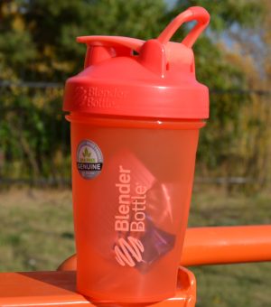 Шейкер спортивний BlenderBottle Classic Loop 20oz/590ml Coral - Зображення 2