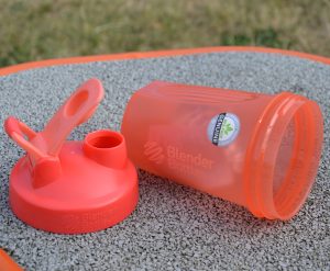 Шейкер спортивний BlenderBottle Classic Loop 20oz/590ml Coral - Зображення 6