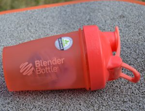 Шейкер спортивний BlenderBottle Classic Loop 20oz/590ml Coral - Зображення 7