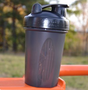 Шейкер спортивний BlenderBottle Original Classic 20oz/590ml Black - Зображення 8