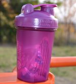 Шейкер спортивний BlenderBottle Original Classic 20oz/590ml Plum - Зображення 5
