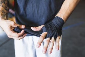 Бинти для боксу PowerPlay 3047 Чорні Lycra (спандекс) (4,5м) - Зображення 10