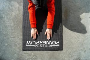 Килимок для йоги та фітнесу PowerPlay 4010 PVC Yoga Mat Чорний (173x61x0.6) - Зображення 10