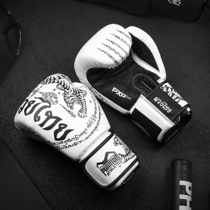 Боксерські рукавиці Phantom Muay Thai White 10 унцій (бинти в подарунок) - Зображення 10