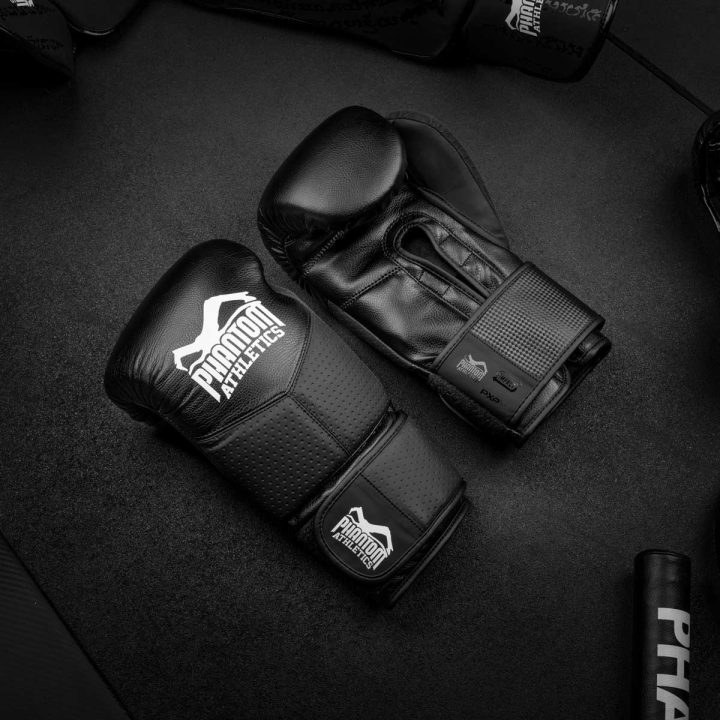 Боксерські рукавиці Phantom RIOT Pro Black 10 унцій (бинти в подарунок) - Зображення 9