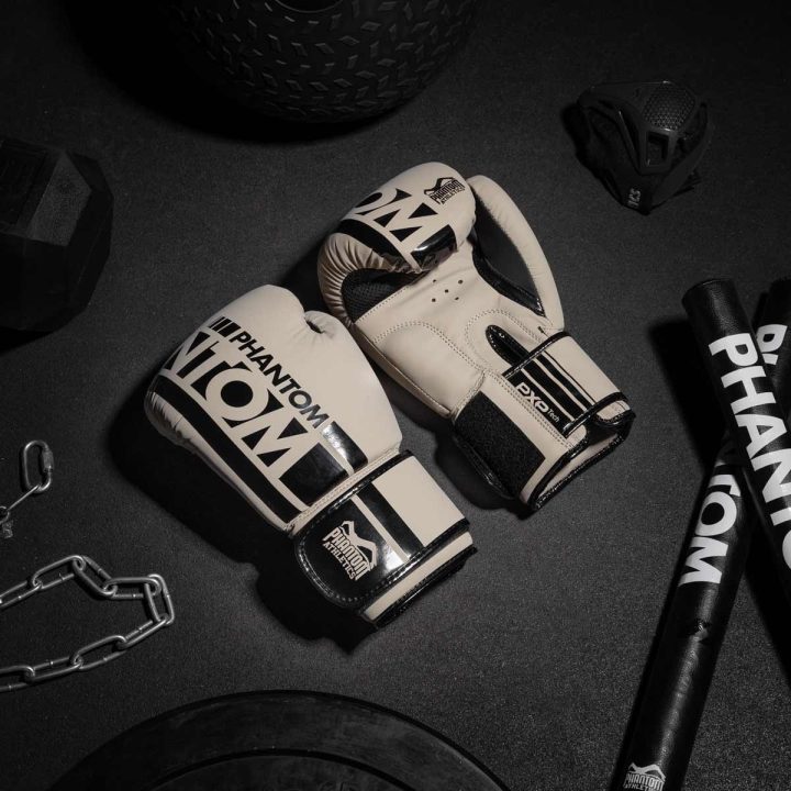 Боксерські рукавиці Phantom APEX Sand 14 унцій (капа в подарунок) - Зображення 8