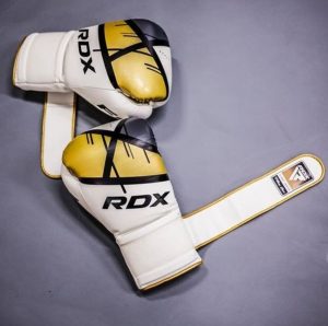 Боксерські рукавиці RDX F7 Ego Golden 10 унцій (капа в комплекті) - Зображення 10