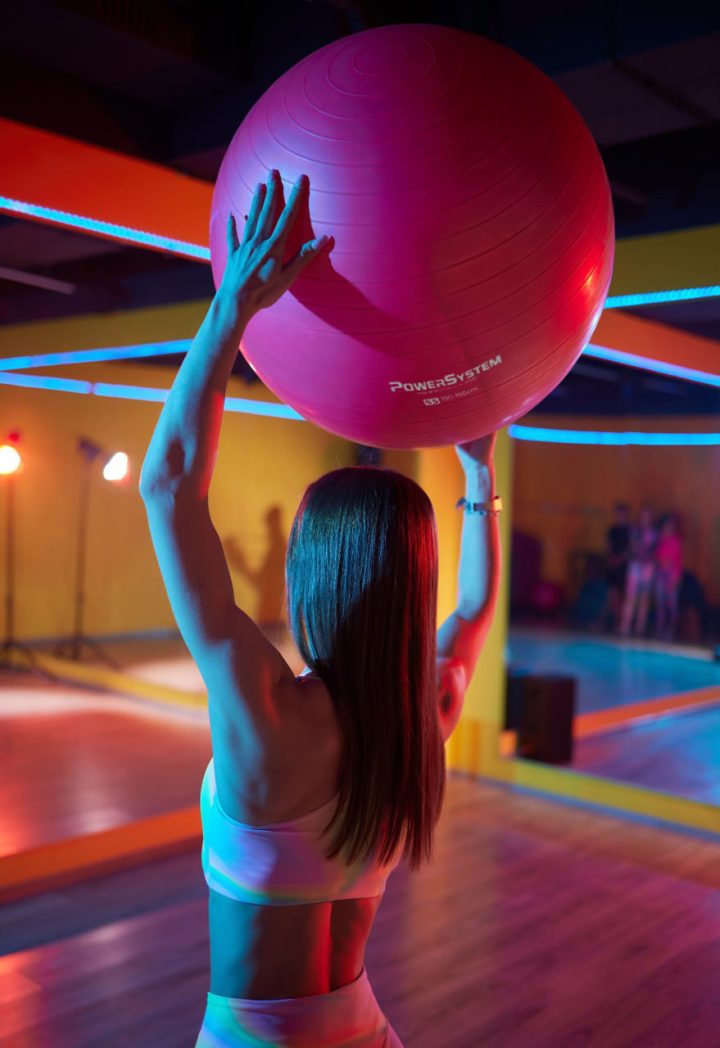 М'яч для фітнесу (фітбол) Power System PS-4018 Ø85 cm PRO Gymball Pink - Зображення 10