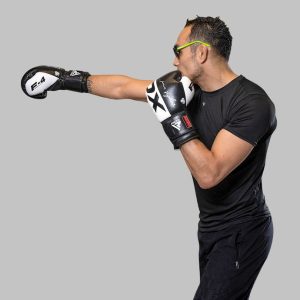 Боксерські рукавиці RDX F4 Boxing Sparring Gloves Hook&Loop WHITE/BLACK 14 унцій (капа у комплекті) - Зображення 5