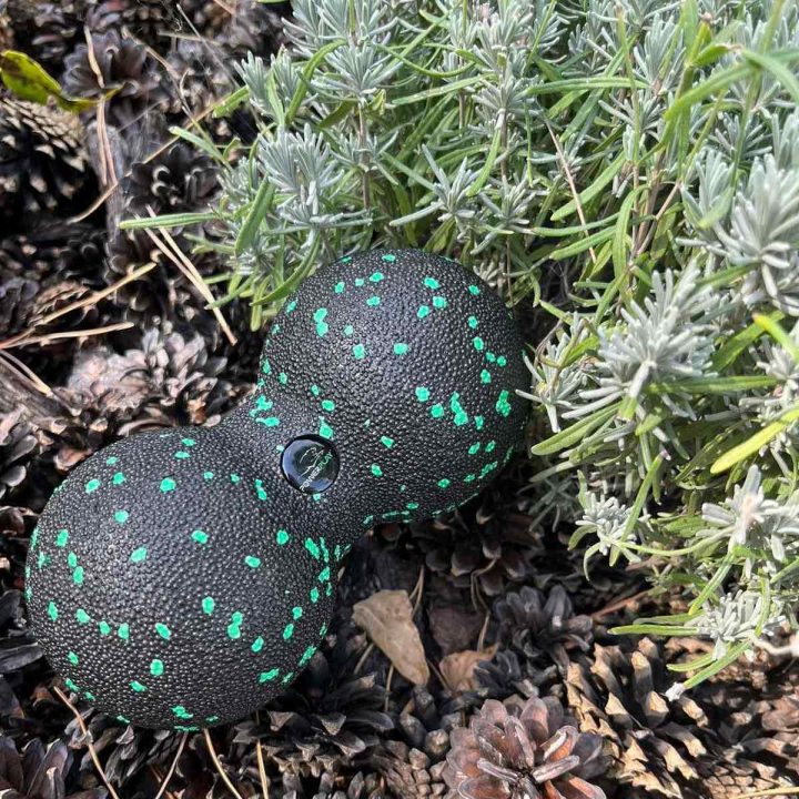 Масажний м'яч подвійний PowerPlay PP-4352 Epp foam peanut ball (d8*16cm.) Чорно/Зелений - Зображення 9