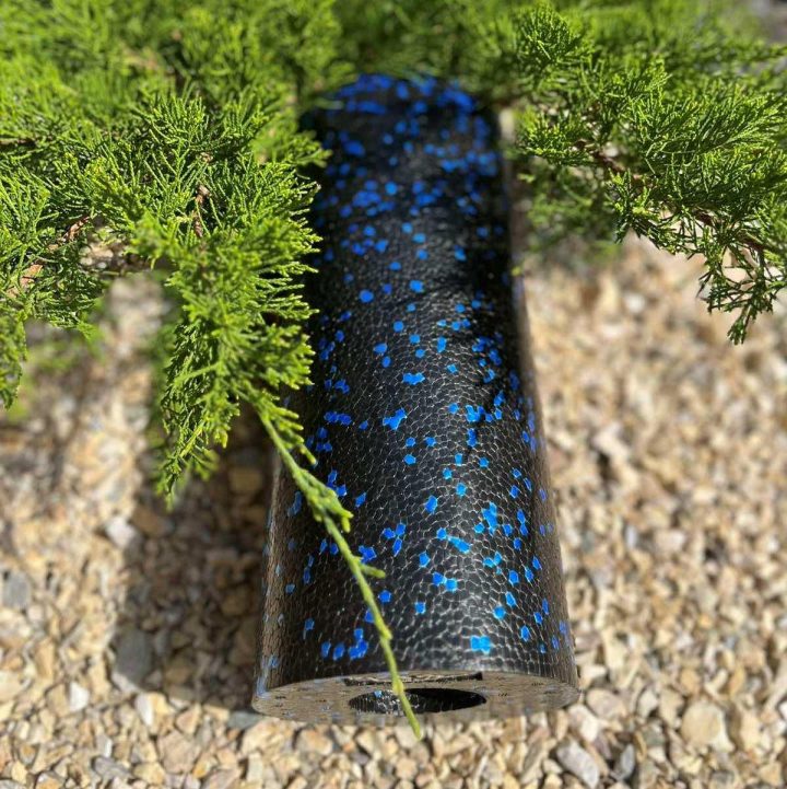 Масажний ролик (роллер) гладкий PowerPlay PP-4347 EPP Foam Roller Чорно/Синій (33x14см.) - Зображення 6